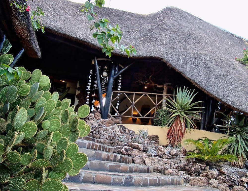 Vingerklip Lodge Khorixas Extérieur photo